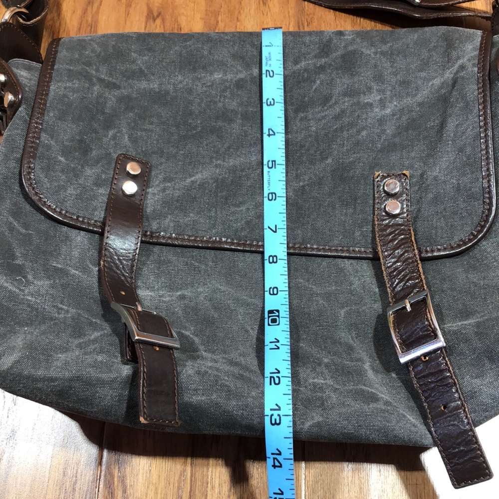 Sundance Black and Brown Satchel - Picture 13 of 16